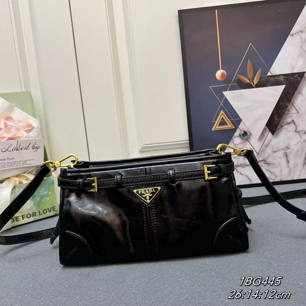 Prada AAA Quality Messenger Bags For Women Fashionable 8559