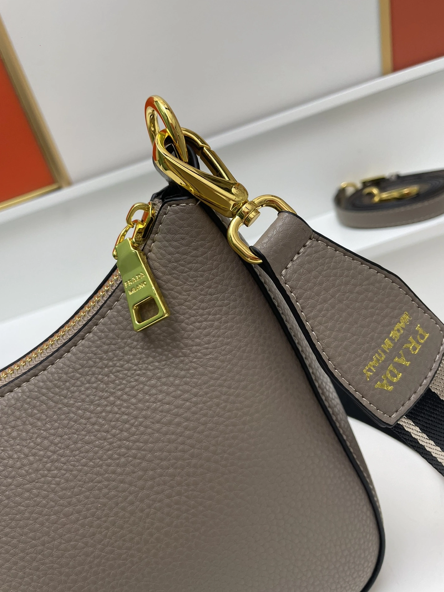 Prada AAA Quality Messenger Bags For Women Flexible 7059
