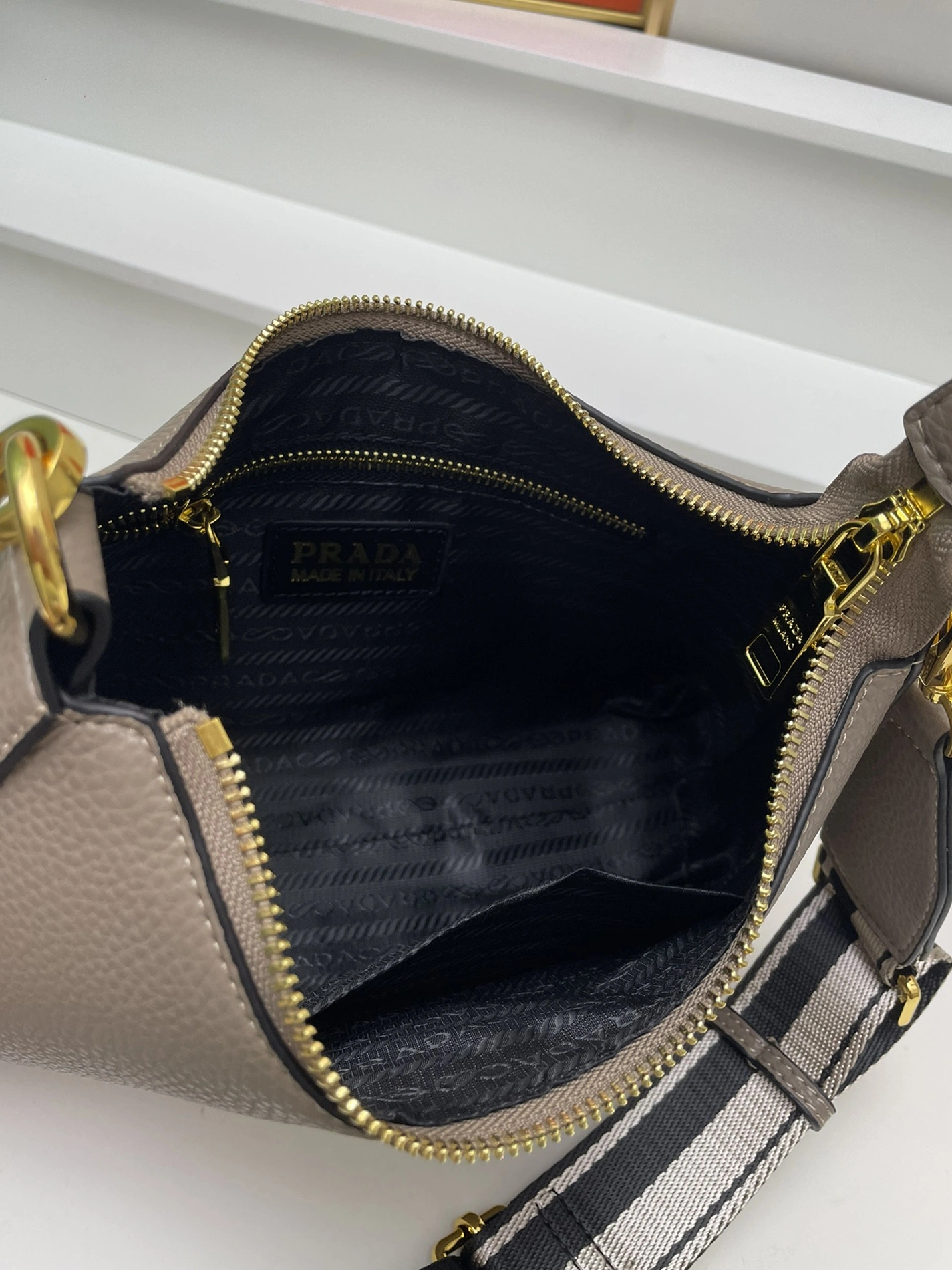 Prada AAA Quality Messenger Bags For Women Flexible 7059