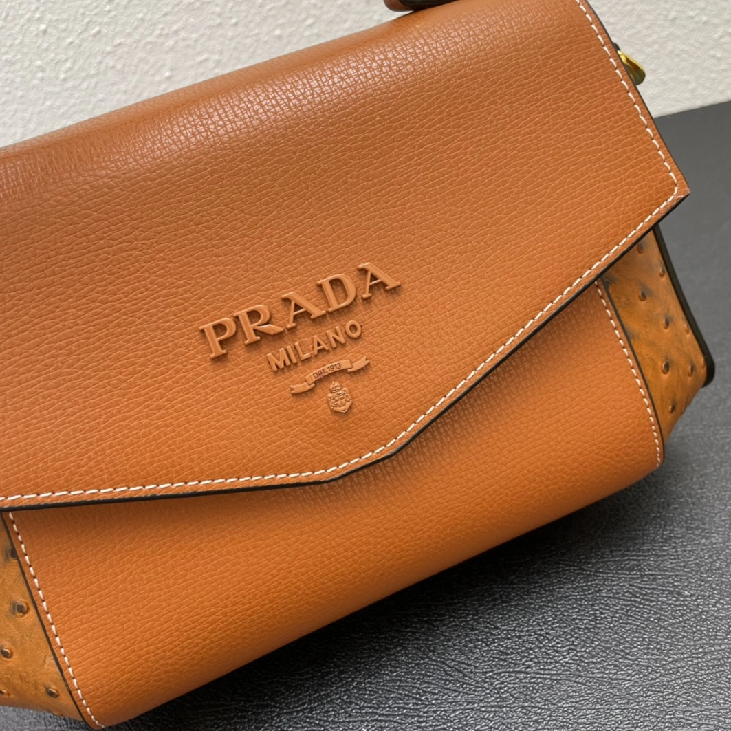 Prada AAA Quality Messenger Bags For Women GoodFit 4220