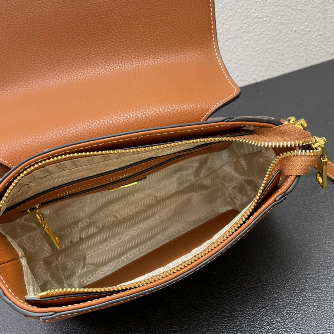 Prada AAA Quality Messenger Bags For Women GoodFit 4220