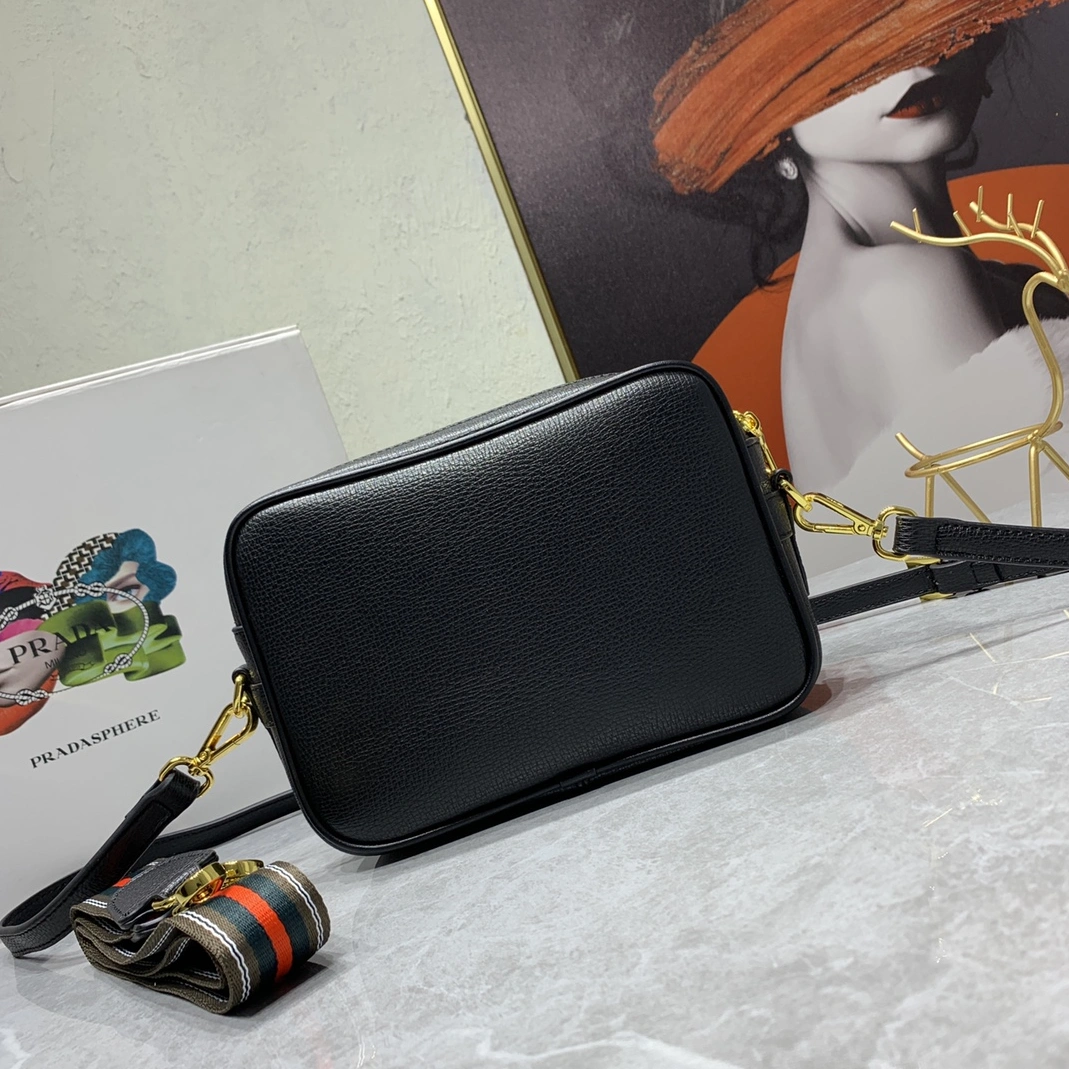 Prada AAA Quality Messenger Bags For Women GoodFit 9891