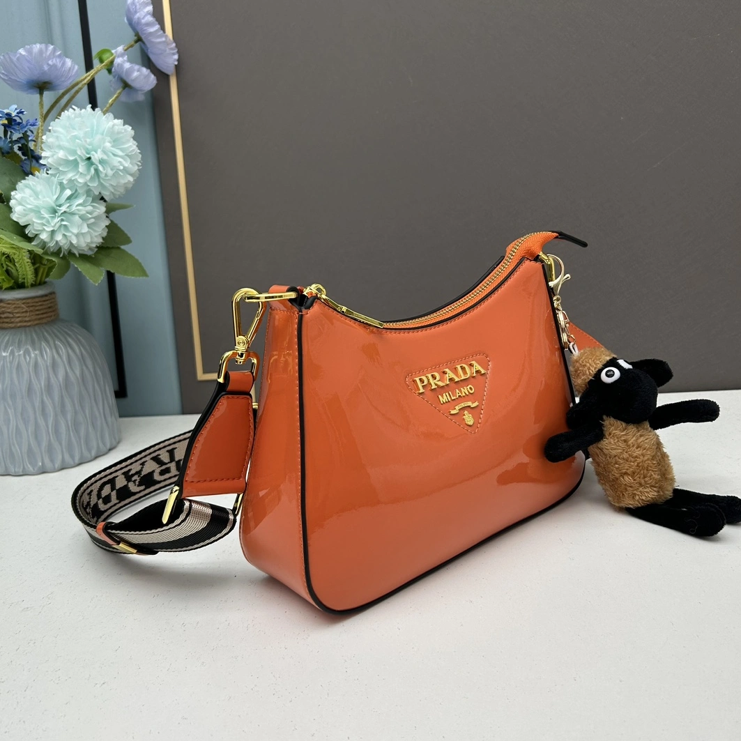 Prada AAA Quality Messenger Bags For Women HighQuality 3815