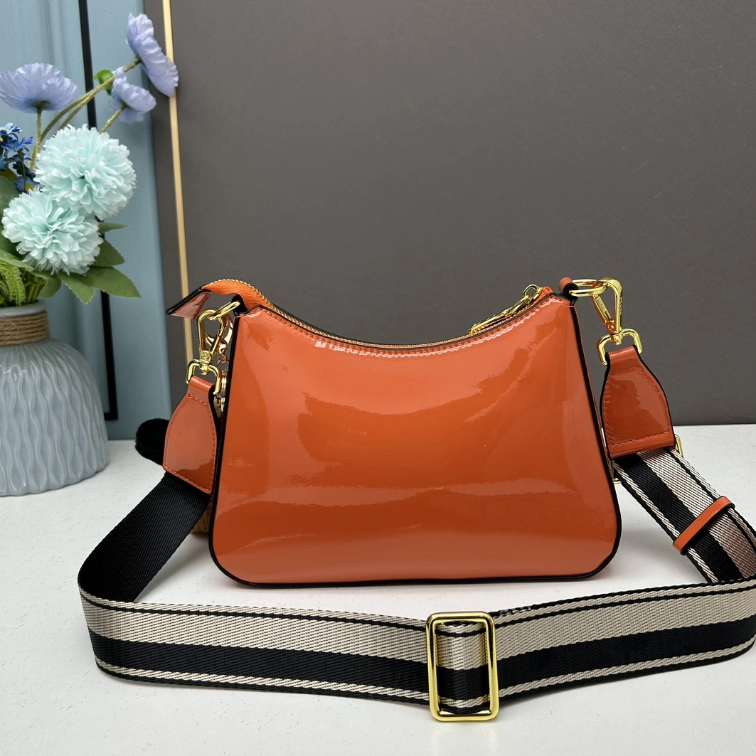 Prada AAA Quality Messenger Bags For Women HighQuality 3815