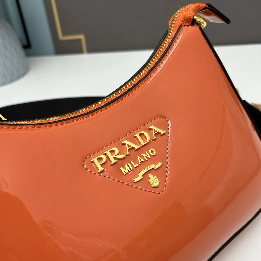 Prada AAA Quality Messenger Bags For Women HighQuality 3815