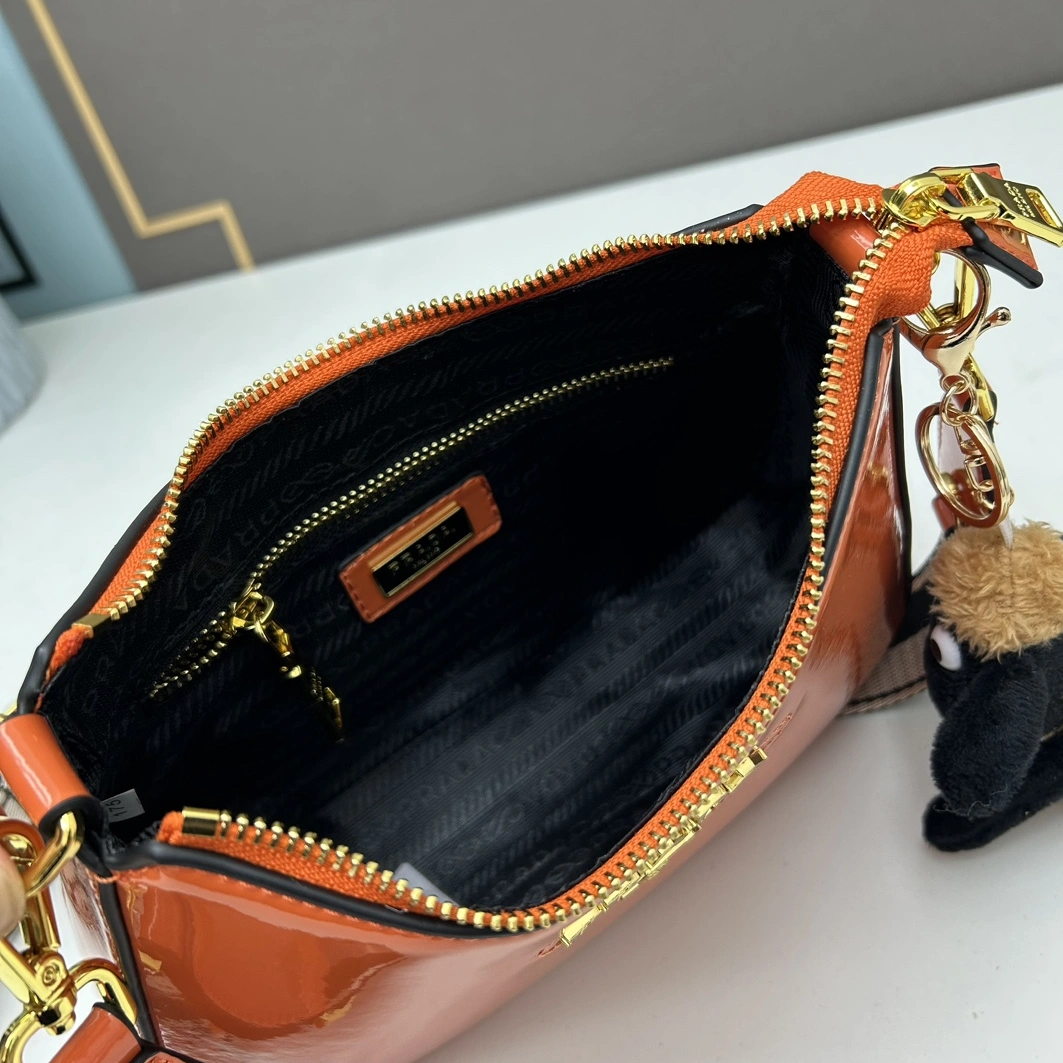 Prada AAA Quality Messenger Bags For Women HighQuality 3815