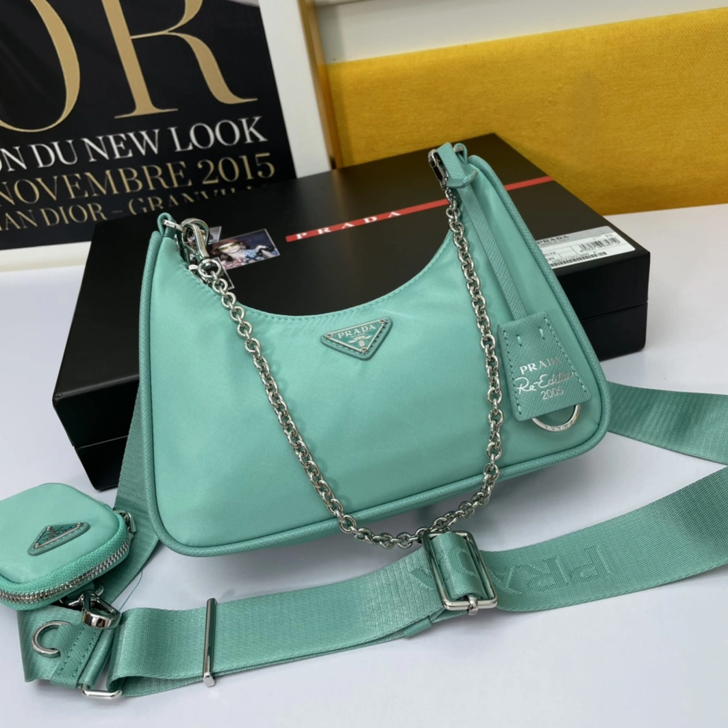 Prada AAA Quality Messenger Bags For Women HighQuality 5674