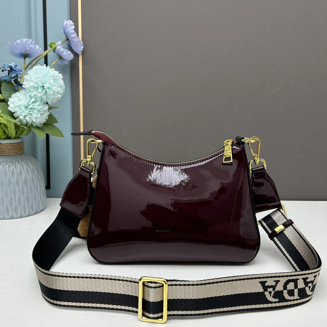 Prada AAA Quality Messenger Bags For Women Lightweight 8254
