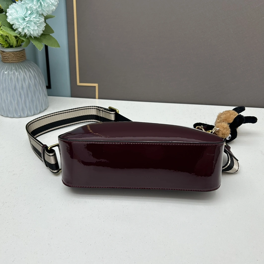 Prada AAA Quality Messenger Bags For Women Lightweight 8254