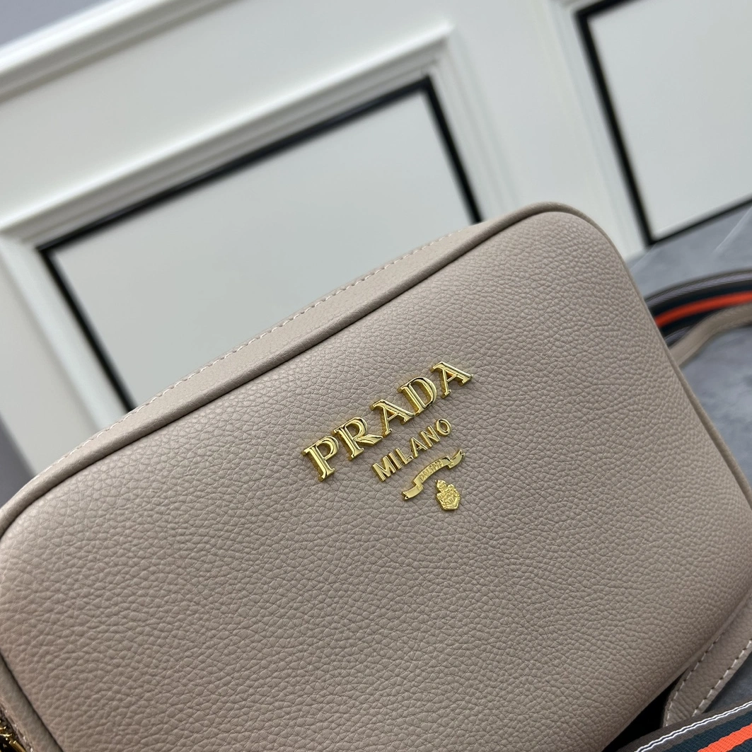 Prada AAA Quality Messenger Bags For Women Minimalist 1410