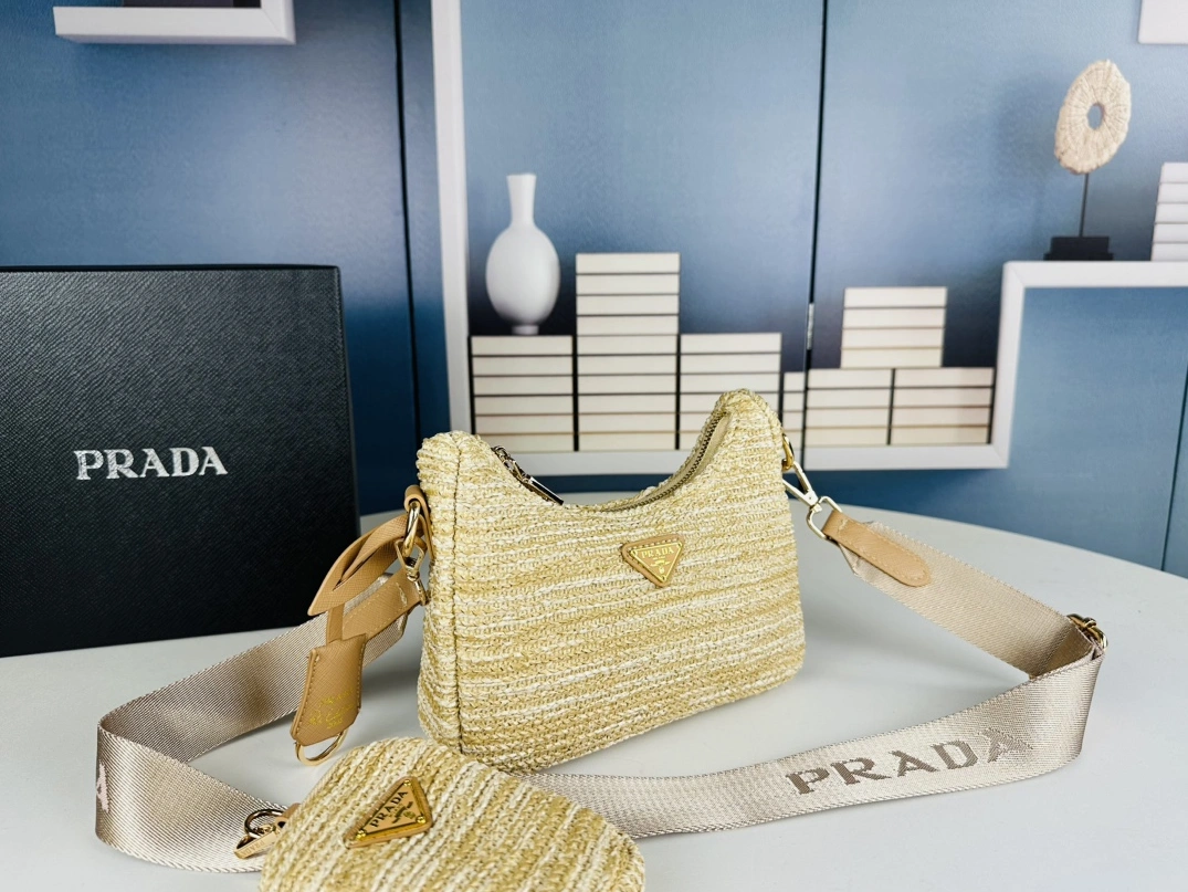 Prada AAA Quality Messenger Bags For Women Modern 9165