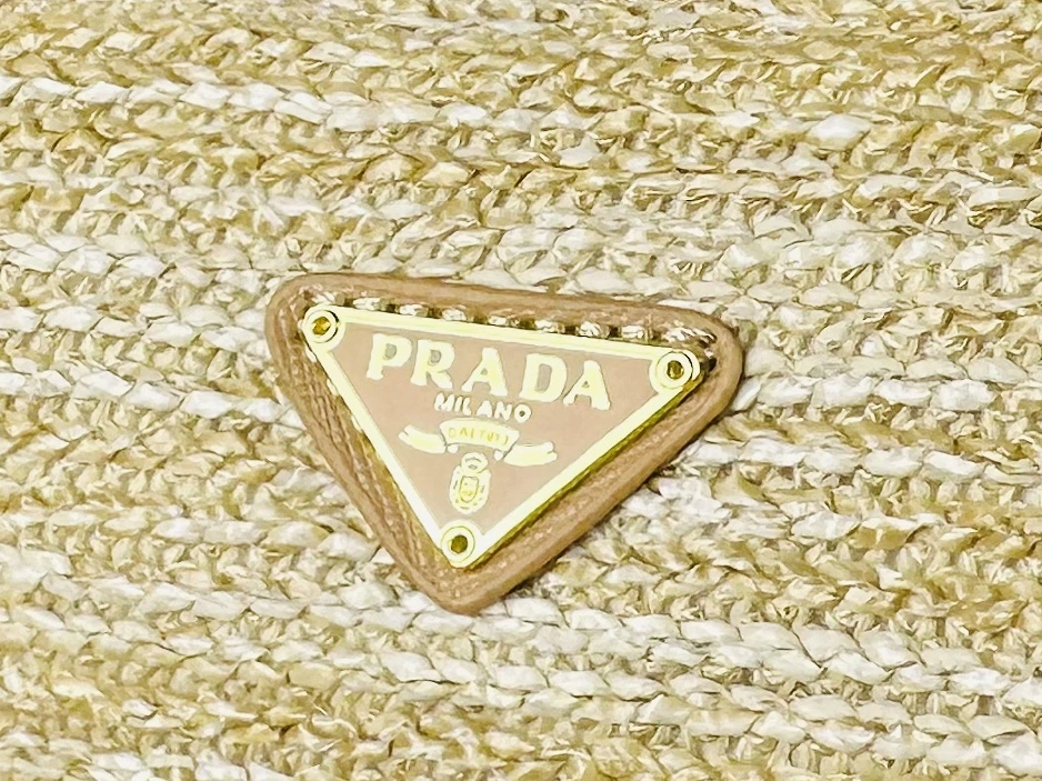 Prada AAA Quality Messenger Bags For Women Modern 9165