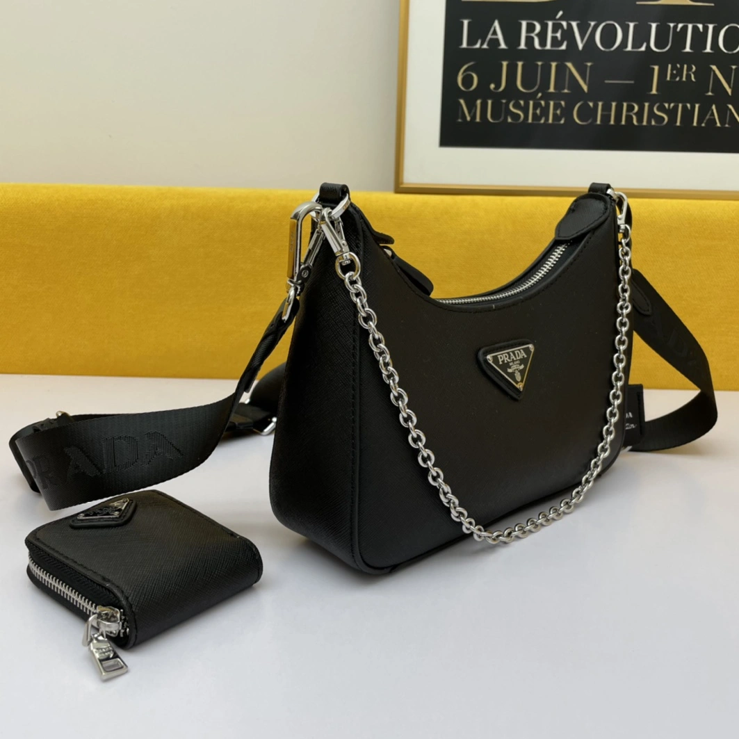 Prada AAA Quality Messenger Bags For Women ModernLook 5356