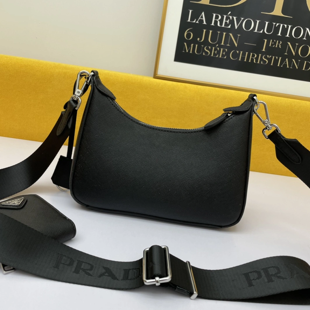 Prada AAA Quality Messenger Bags For Women ModernLook 5356