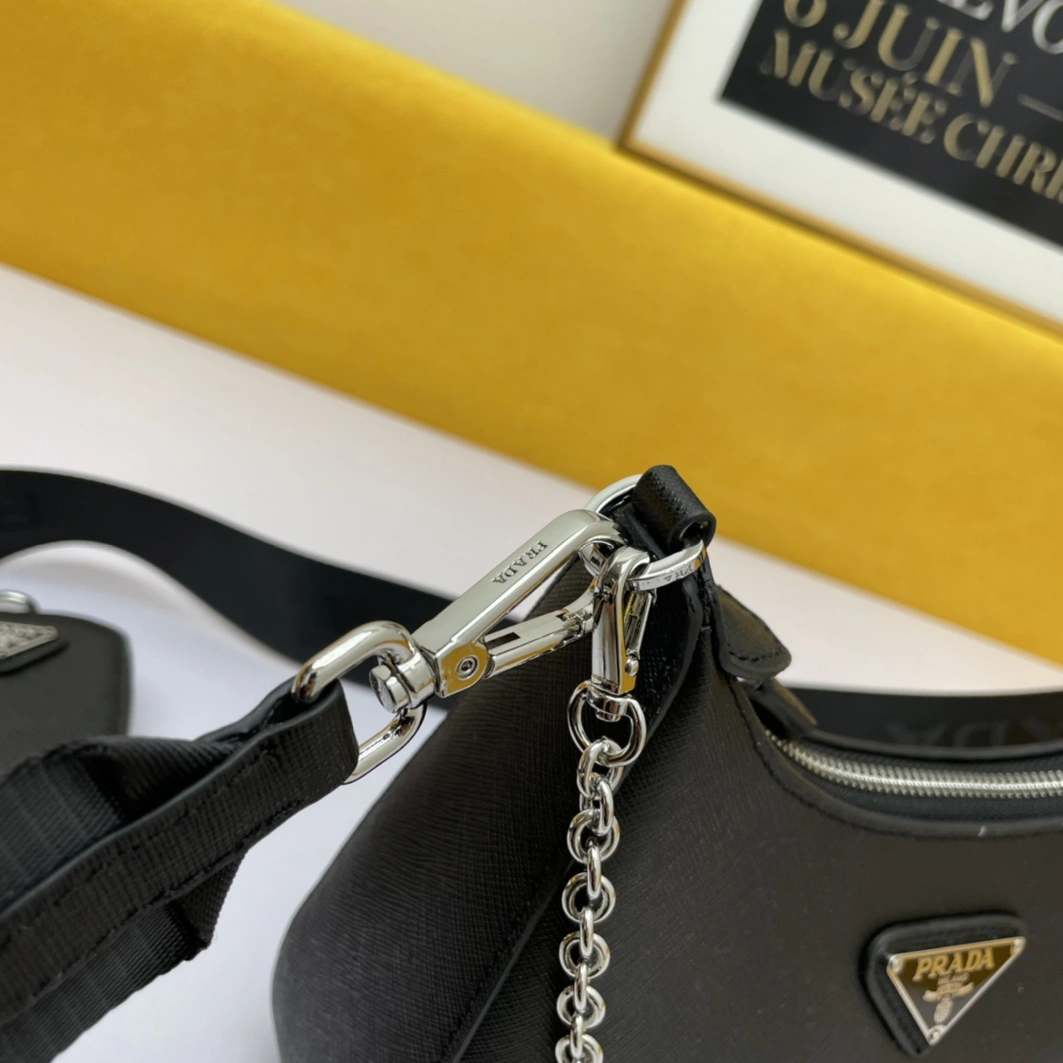 Prada AAA Quality Messenger Bags For Women ModernLook 5356
