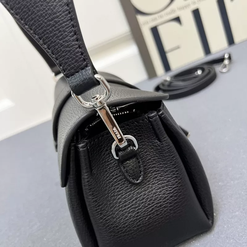 Prada AAA Quality Messenger Bags For Women ModernLook 8081
