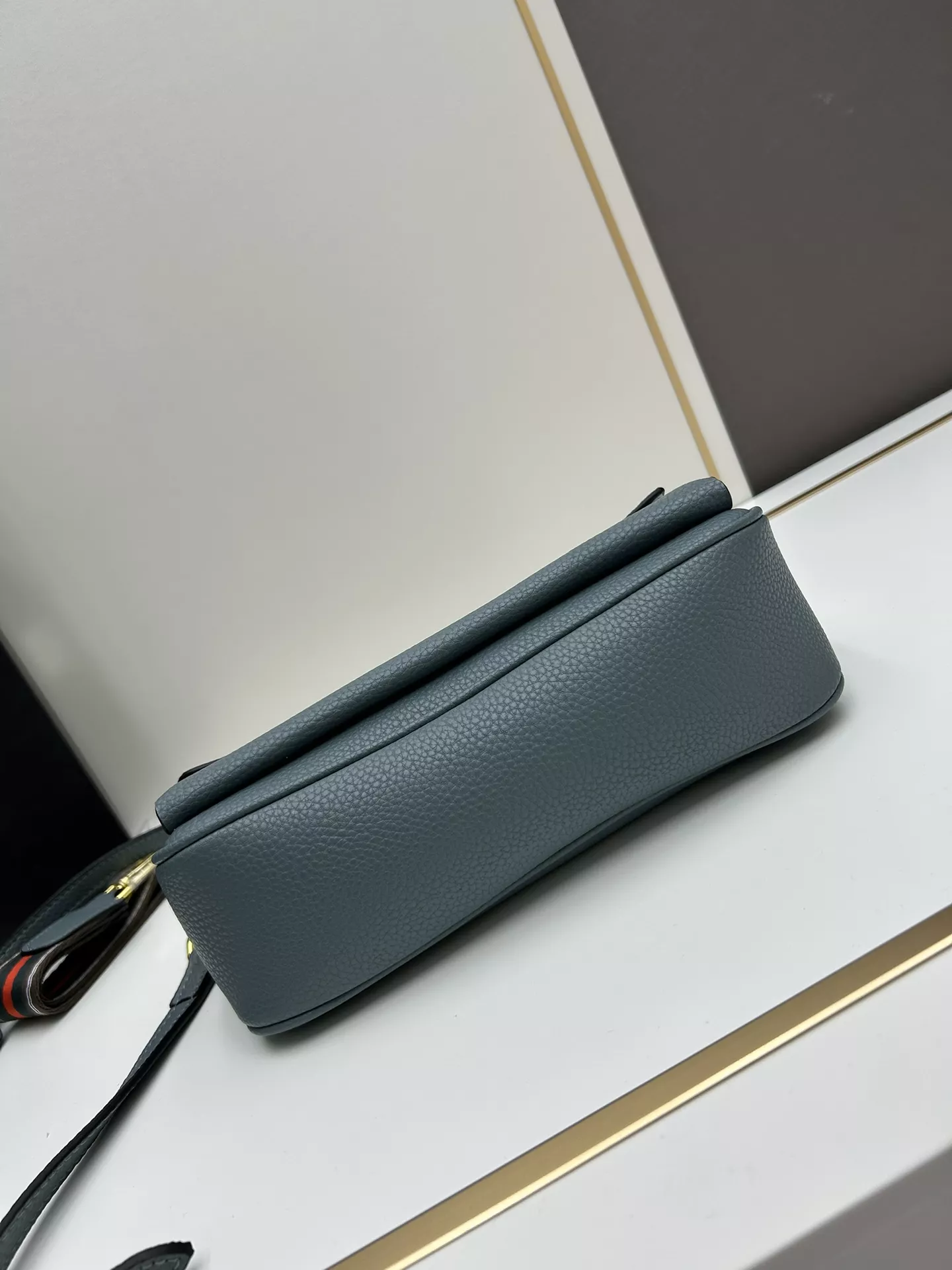 Prada AAA Quality Messenger Bags For Women NewStyle 7135