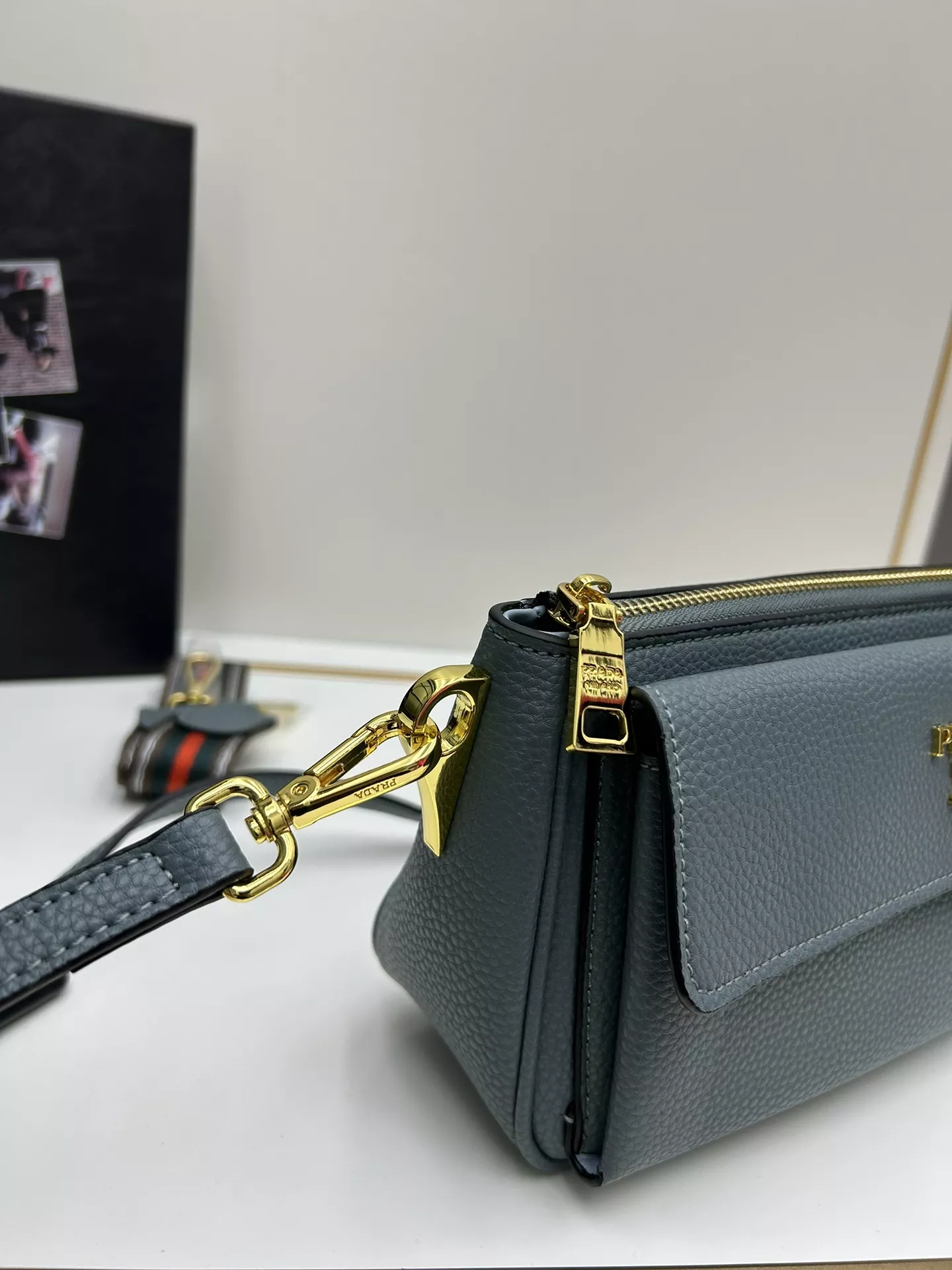 Prada AAA Quality Messenger Bags For Women NewStyle 7135