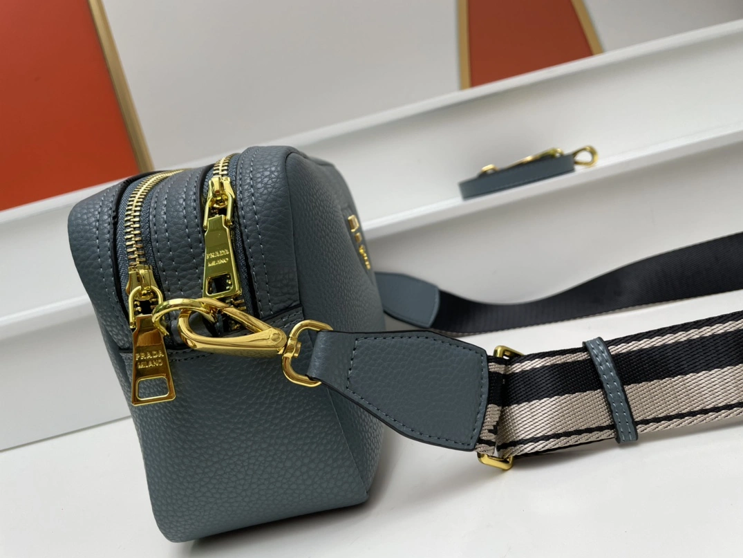 Prada AAA Quality Messenger Bags For Women Popular 9444