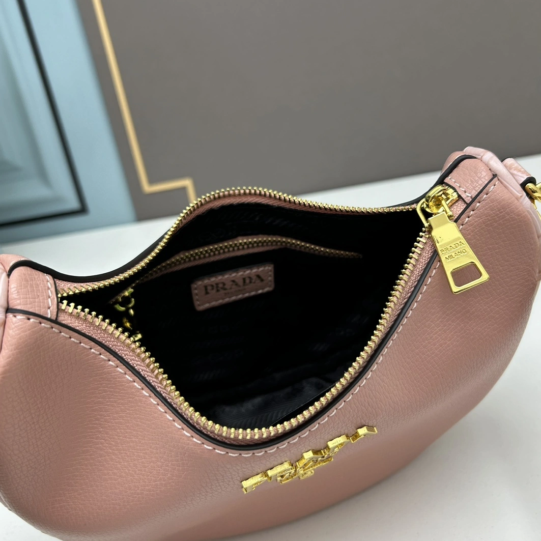 Prada AAA Quality Messenger Bags For Women Refined 3356