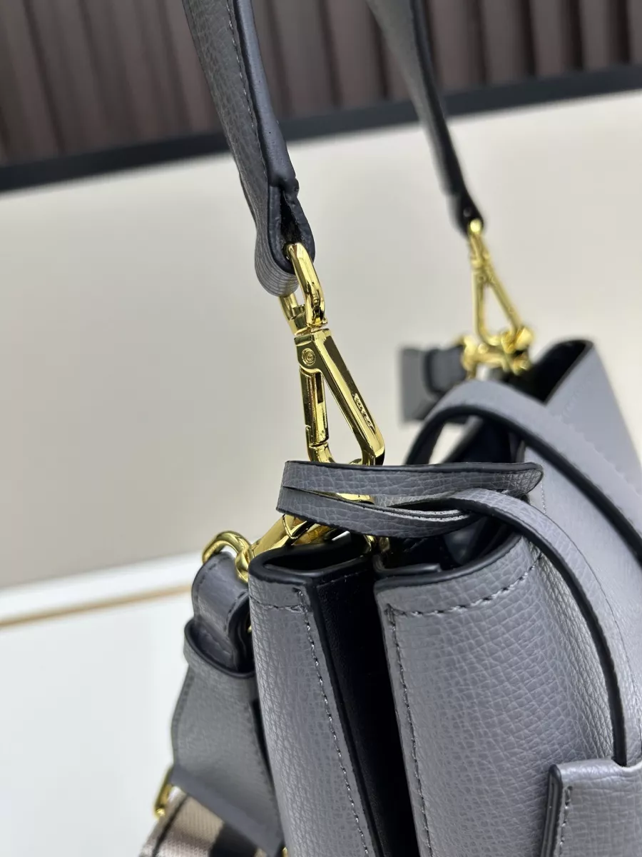 Prada AAA Quality Messenger Bags For Women SmartChoice 193