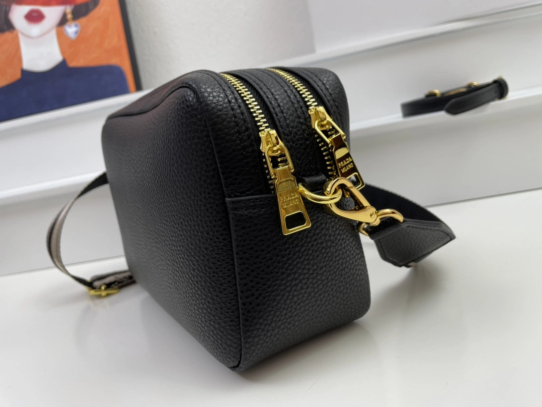 Prada AAA Quality Messenger Bags For Women SmartChoice 2194