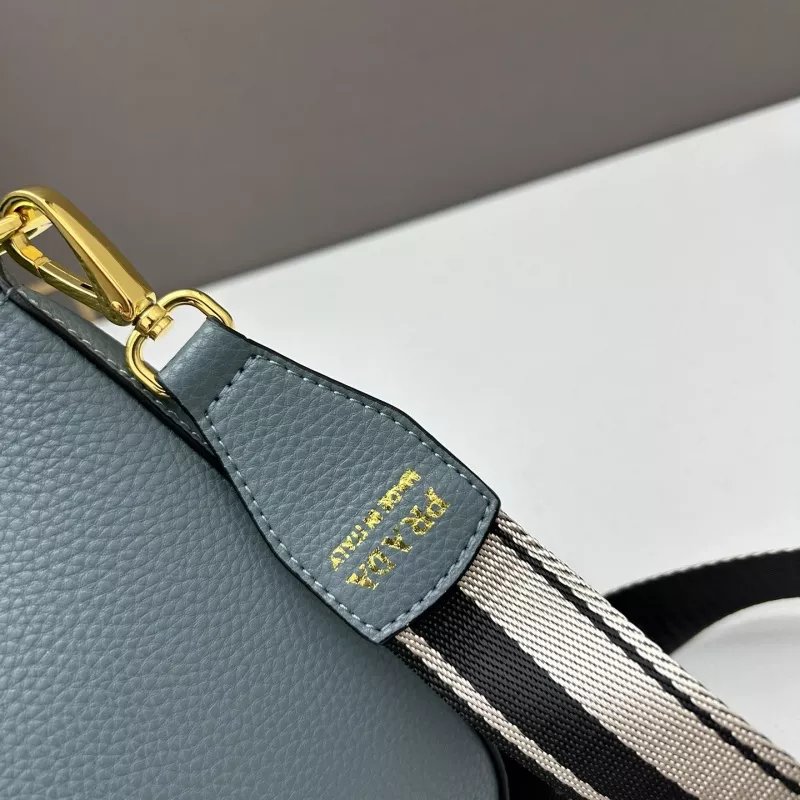 Prada AAA Quality Messenger Bags For Women SmartChoice 2554