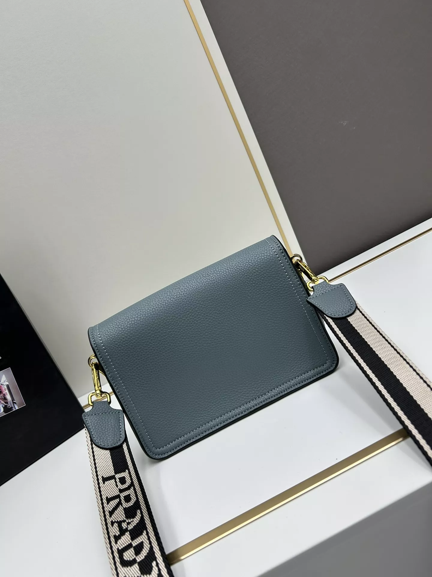 Prada AAA Quality Messenger Bags For Women Sophisticated 138