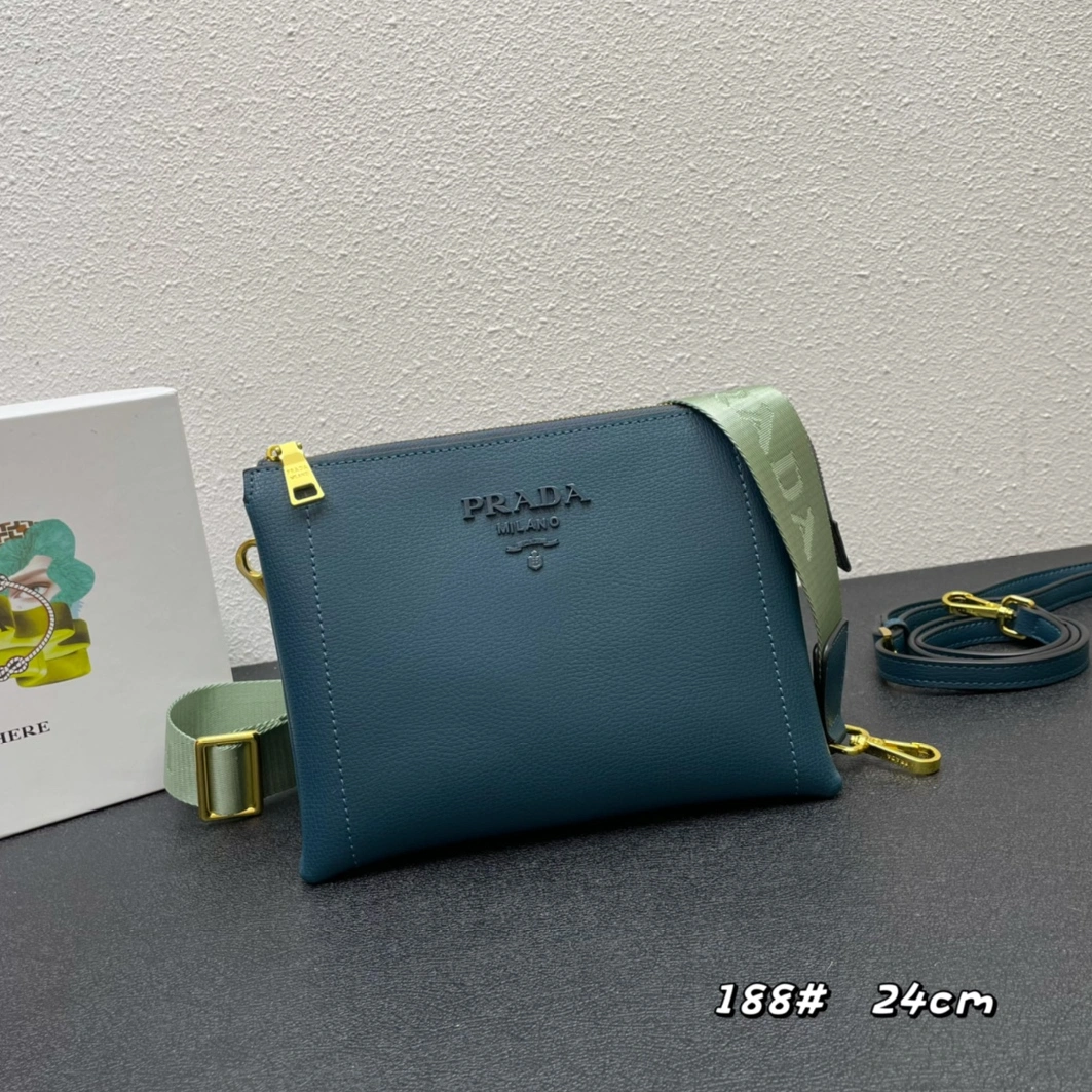 Prada AAA Quality Messenger Bags For Women Sophisticated 6379