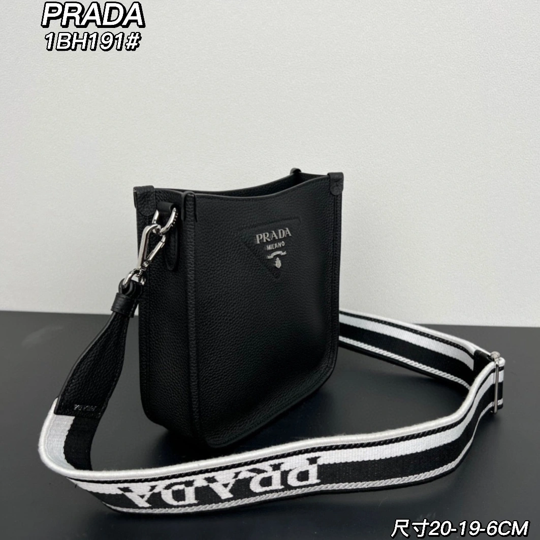 Prada AAA Quality Messenger Bags For Women Sophisticated 7738