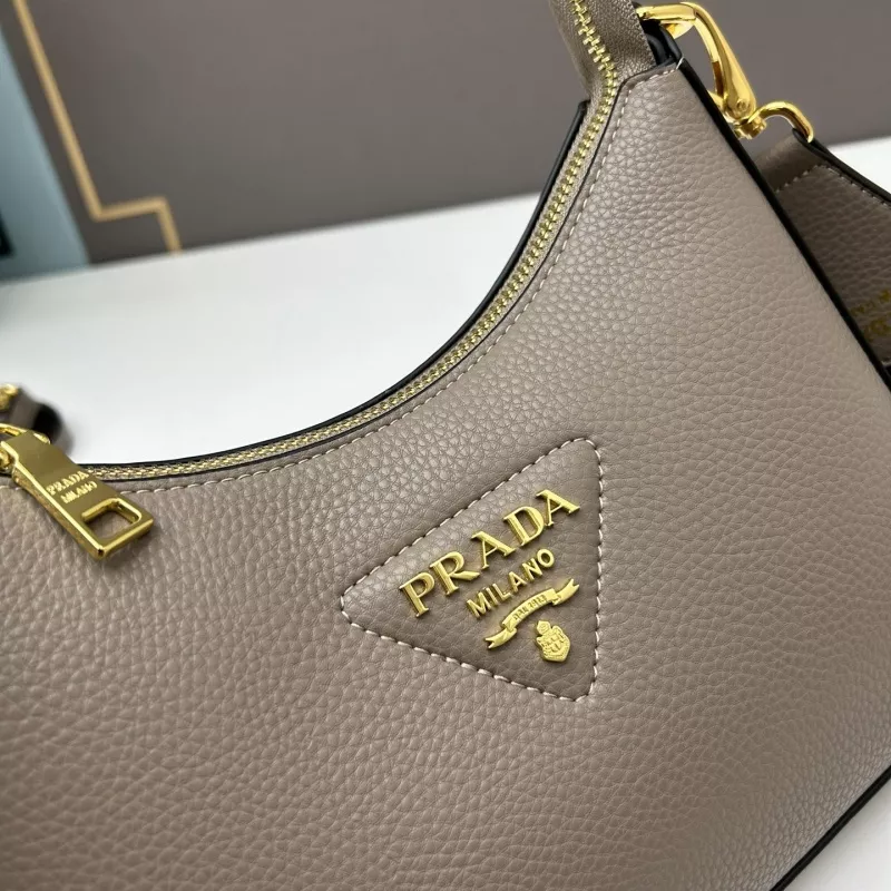 Prada AAA Quality Messenger Bags For Women Sophisticated 8018