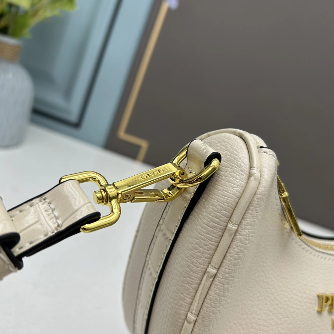 Prada AAA Quality Messenger Bags For Women StreetReady 5916