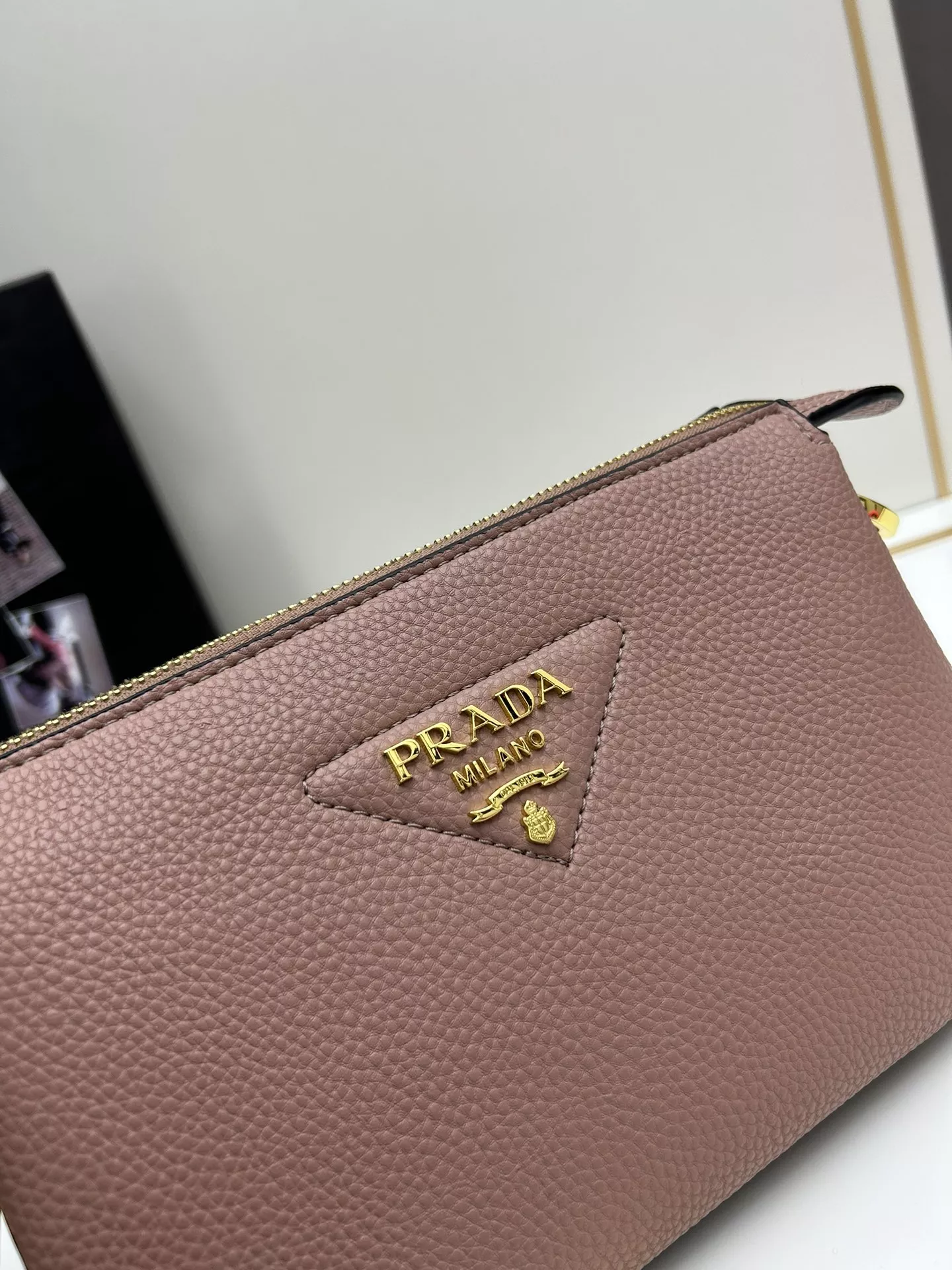 Prada AAA Quality Messenger Bags For Women Timeless 3653