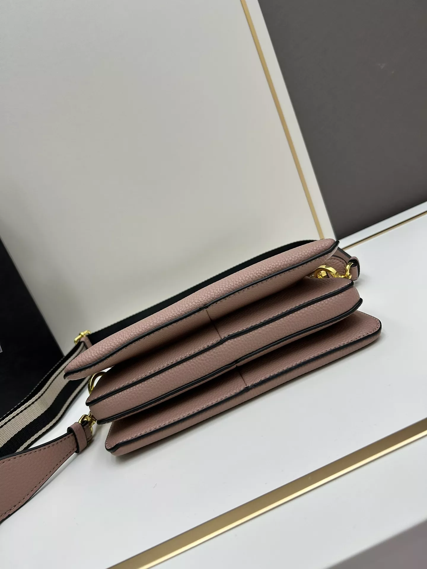 Prada AAA Quality Messenger Bags For Women Timeless 3653
