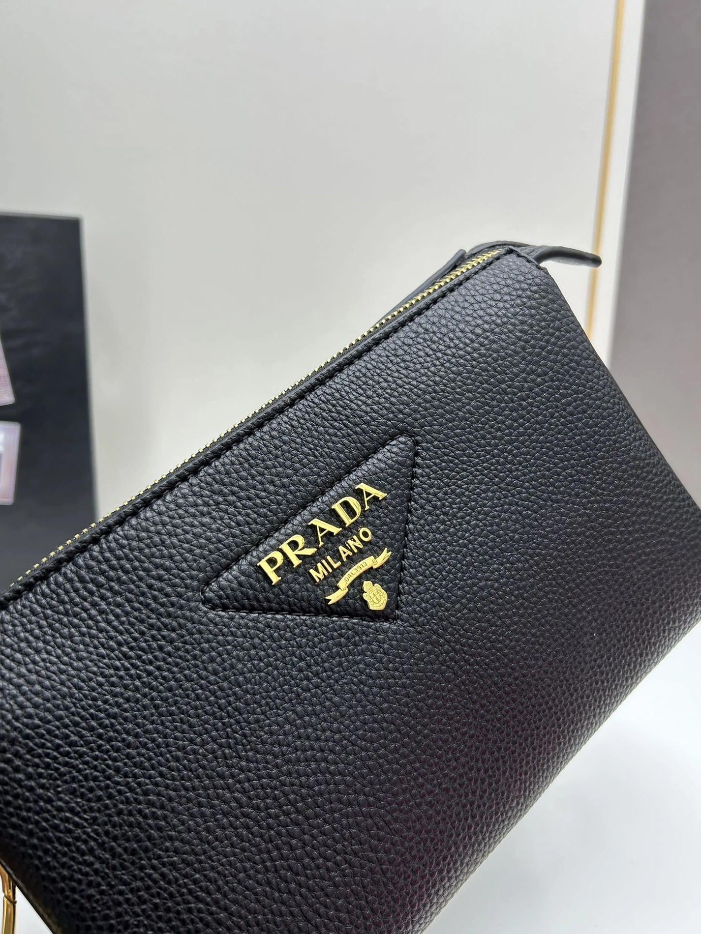 Prada AAA Quality Messenger Bags For Women Trendsetting 1359