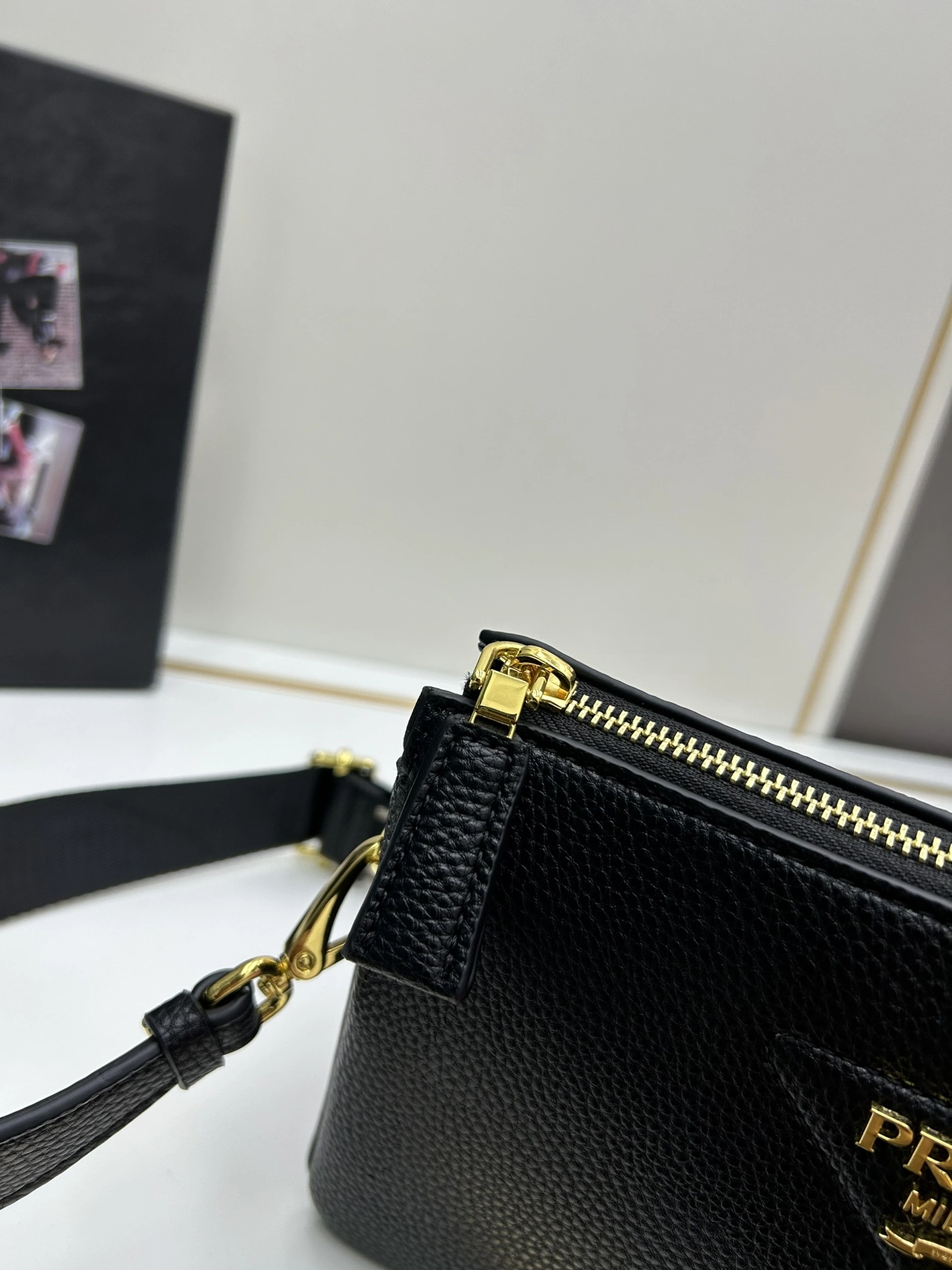 Prada AAA Quality Messenger Bags For Women Trendsetting 1359