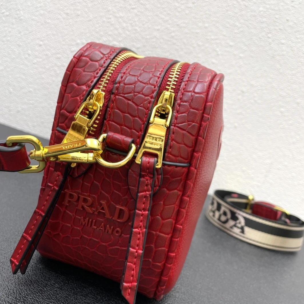 Prada AAA Quality Messenger Bags For Women Trendy 6087