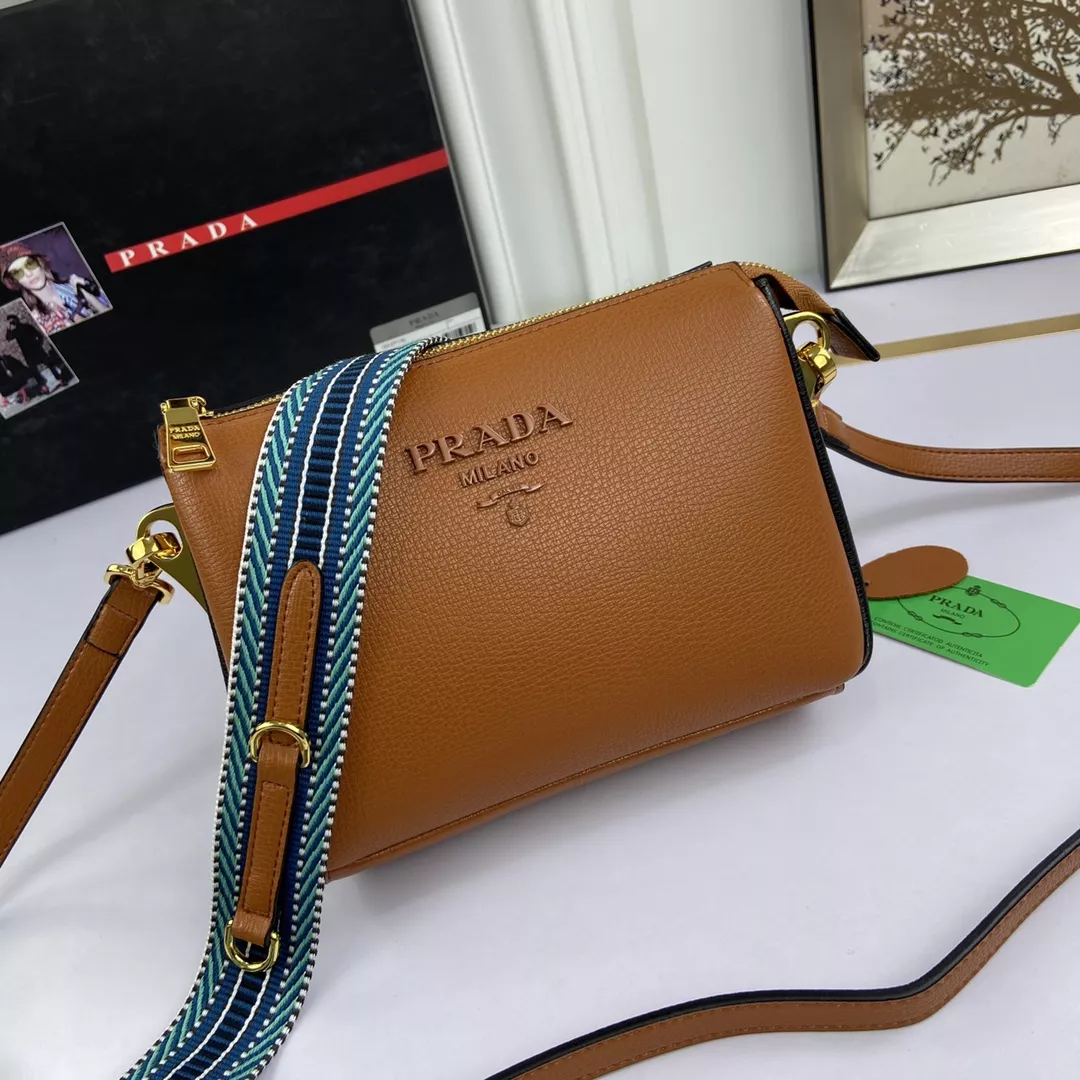 Prada AAA Quality Messenger Bags For Women Trendy 7269