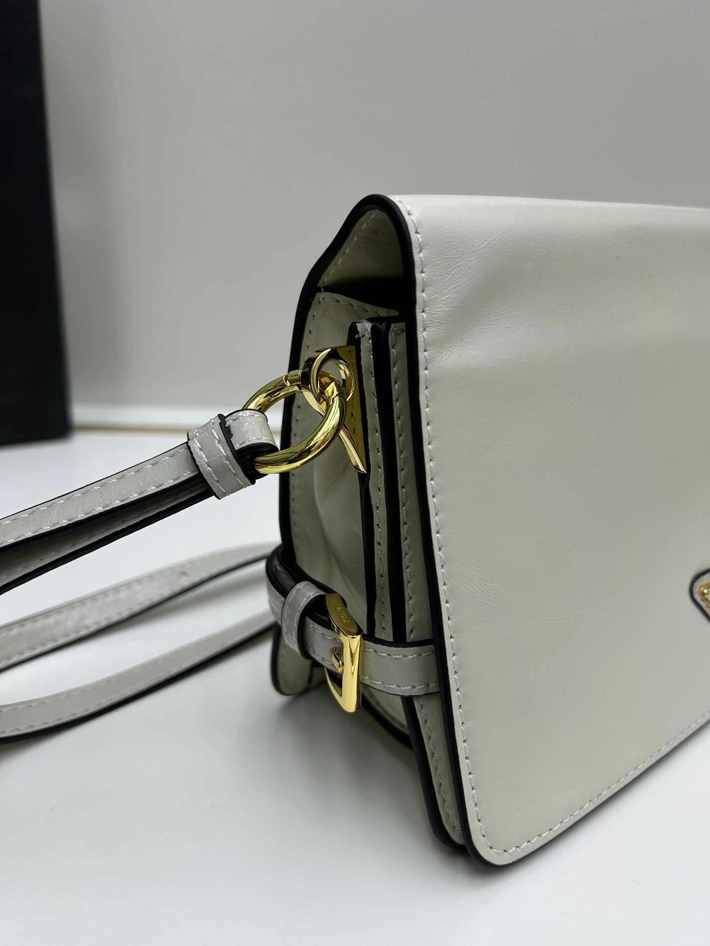 Prada AAA Quality Messenger Bags For Women Unique 5306