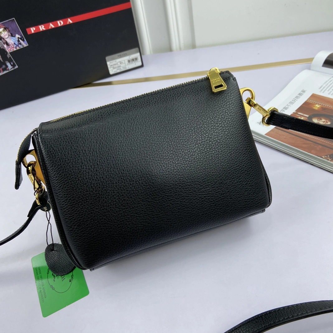 Prada AAA Quality Messenger Bags For Women UrbanStyle 4373