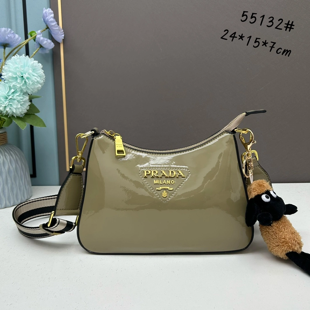 Prada AAA Quality Messenger Bags For Women Vibrant 8010