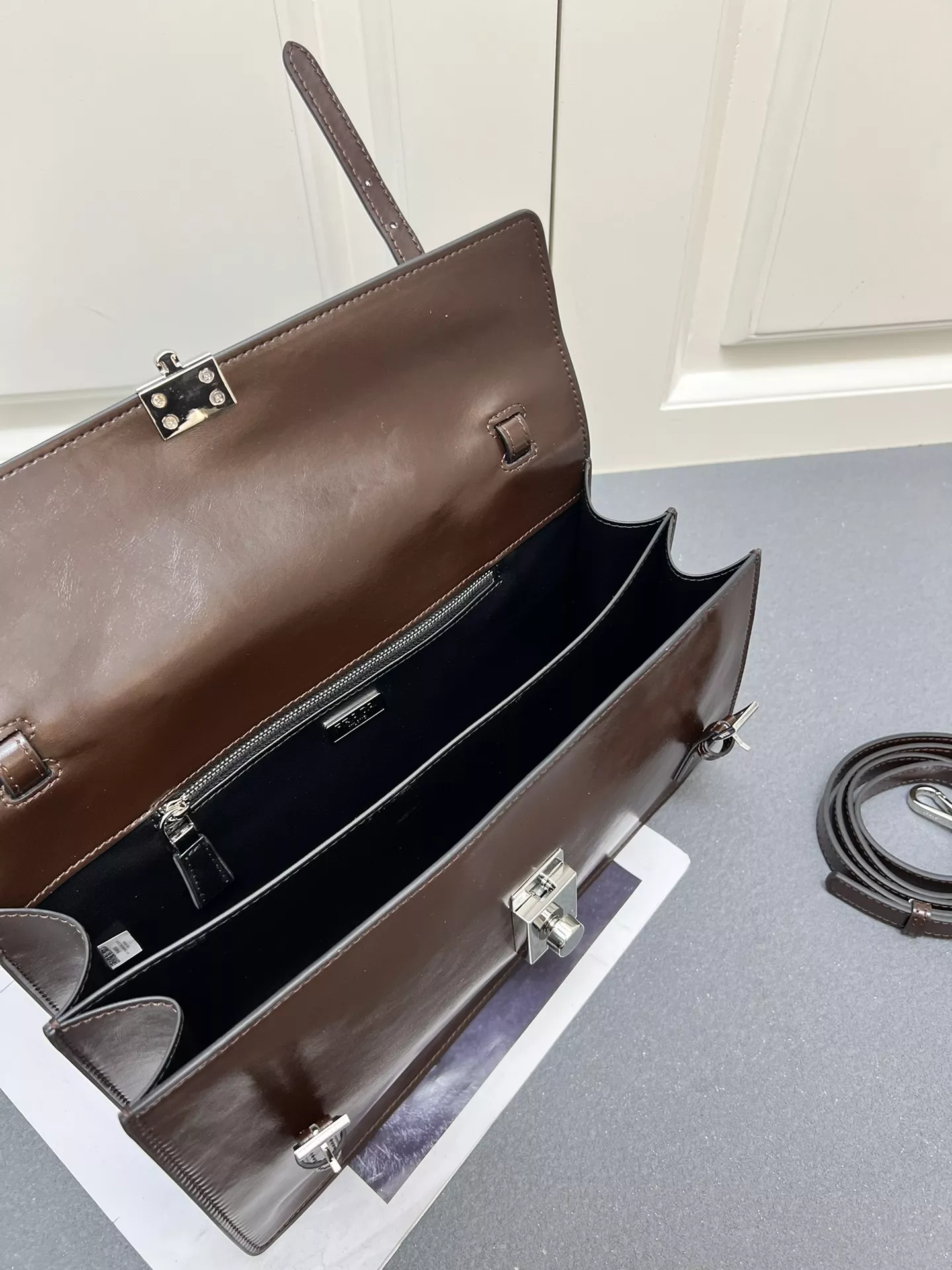 Prada AAA Quality Shoulder Bags For Women Affordable 4523