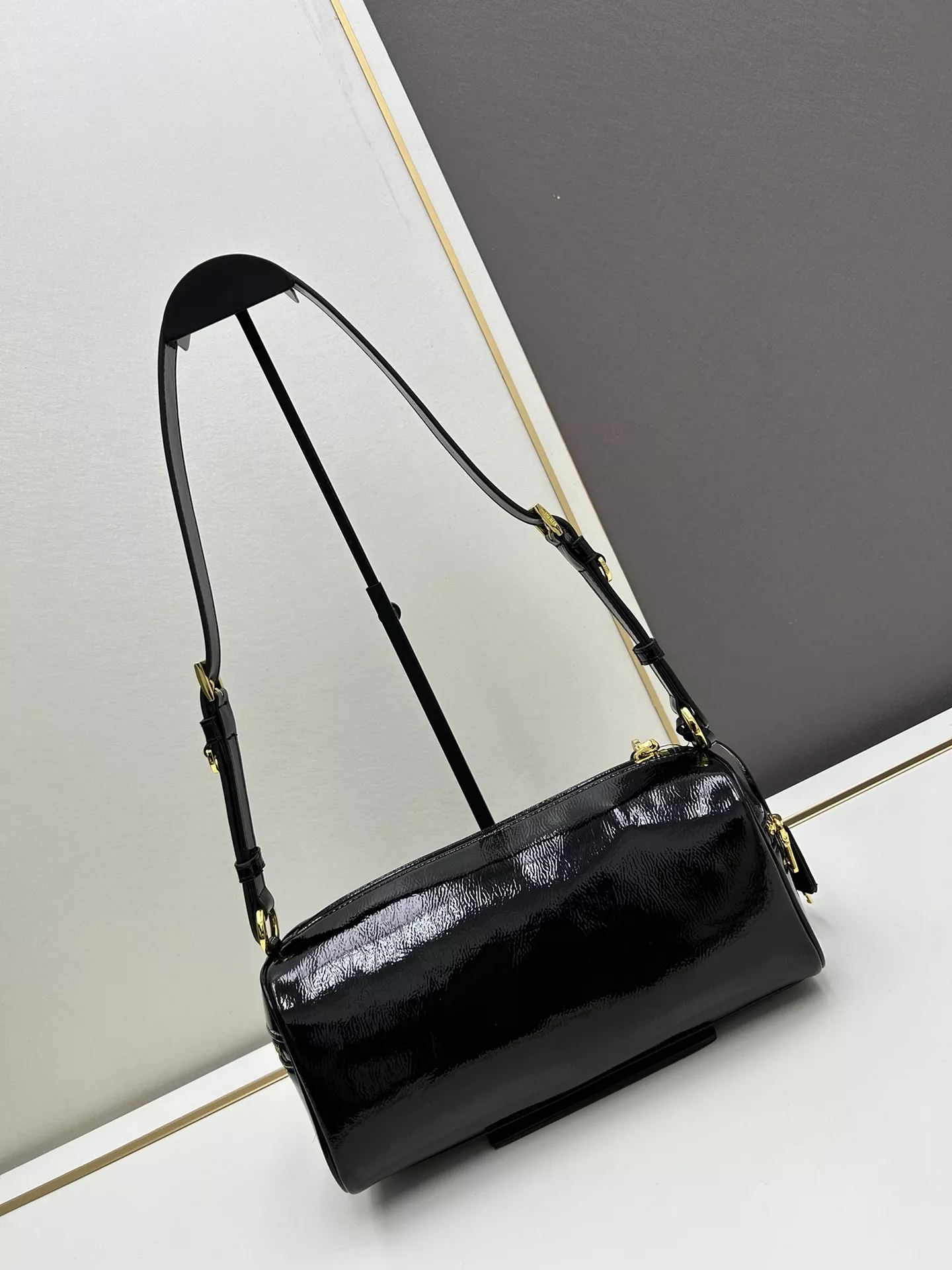 Prada AAA Quality Shoulder Bags For Women Breathable 835