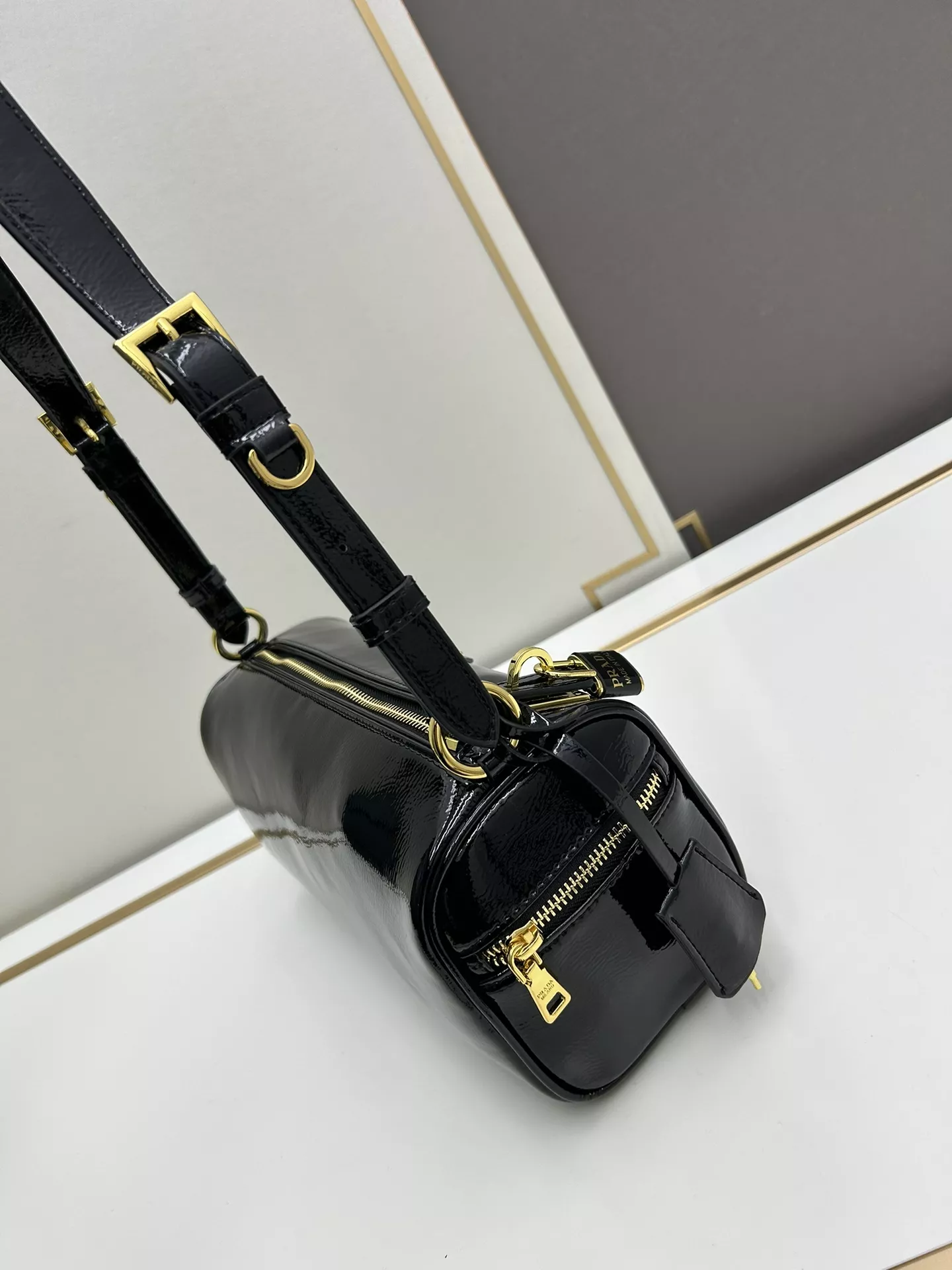 Prada AAA Quality Shoulder Bags For Women Breathable 835