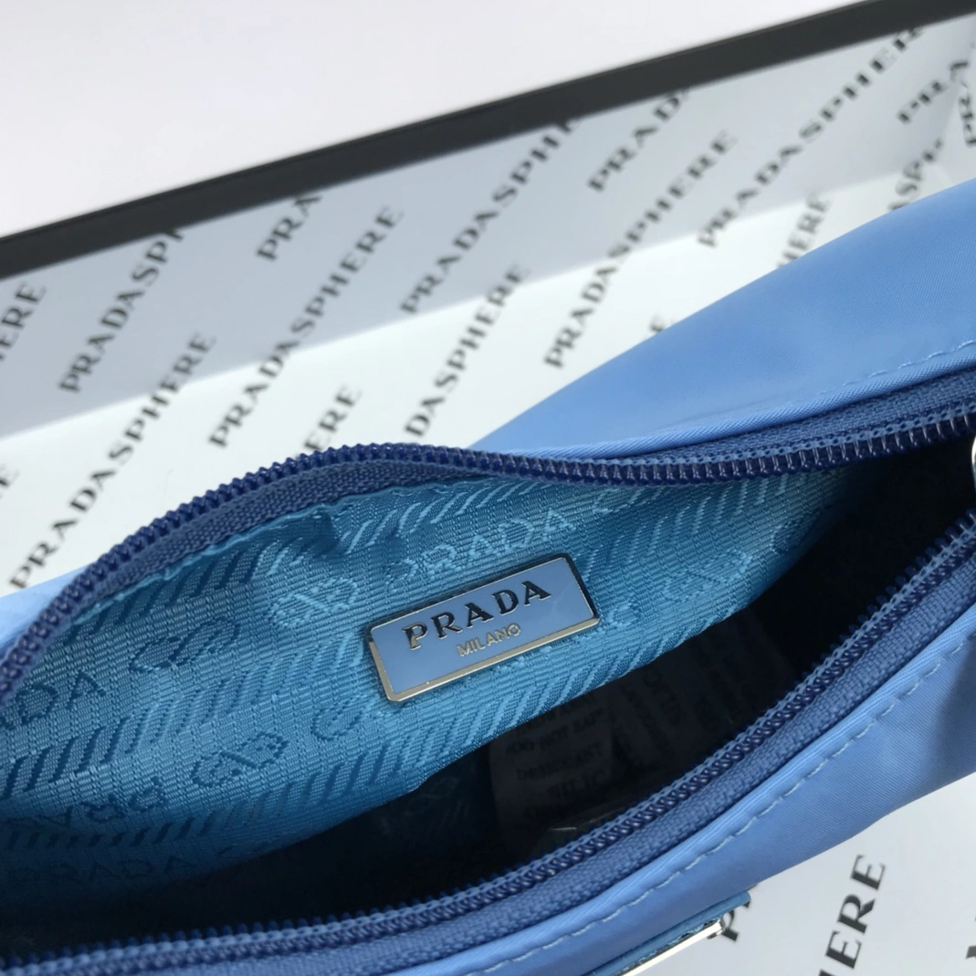 Prada AAA Quality Shoulder Bags For Women Comfortable 8013