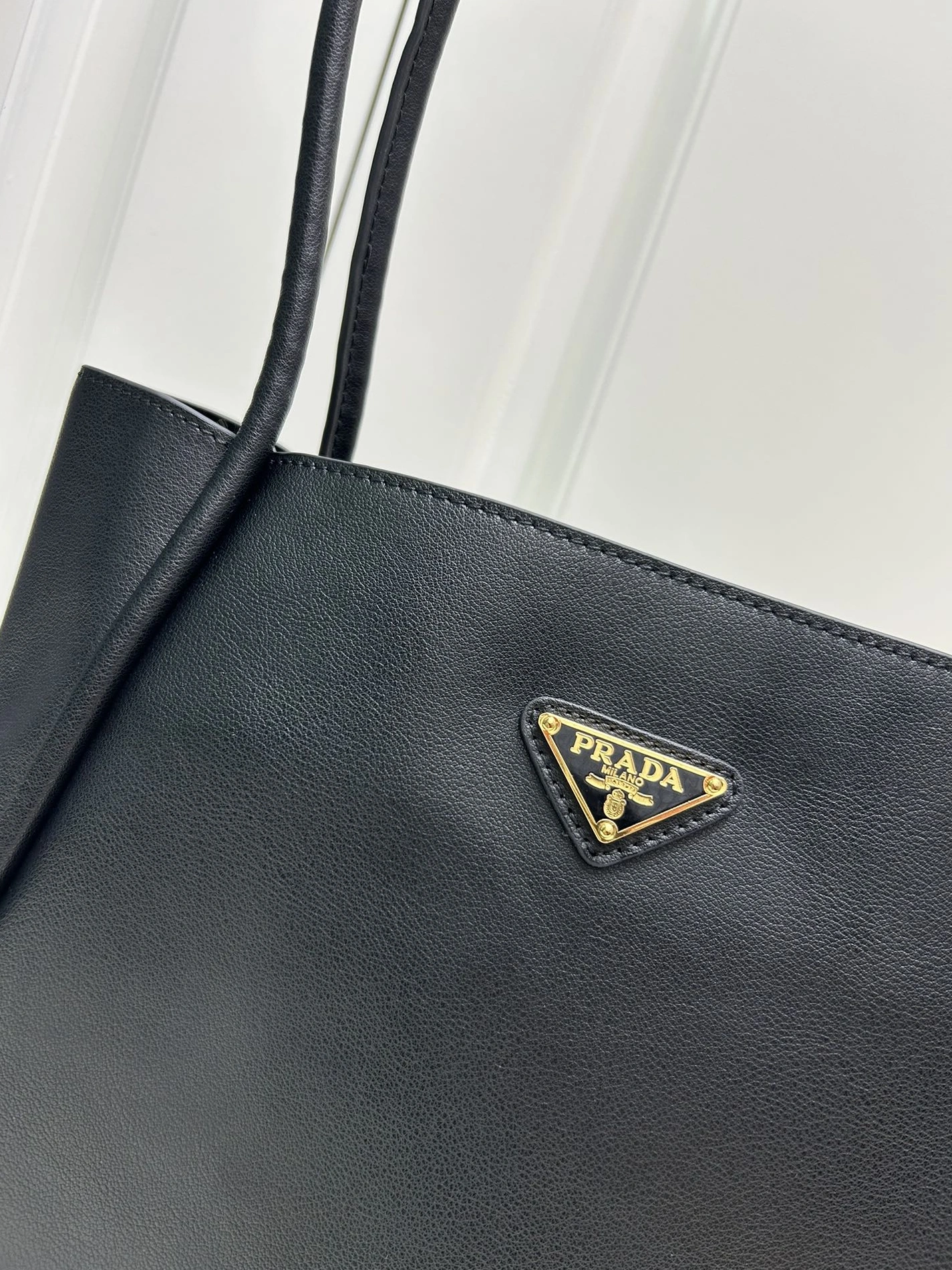 Prada AAA Quality Shoulder Bags For Women Compact 181