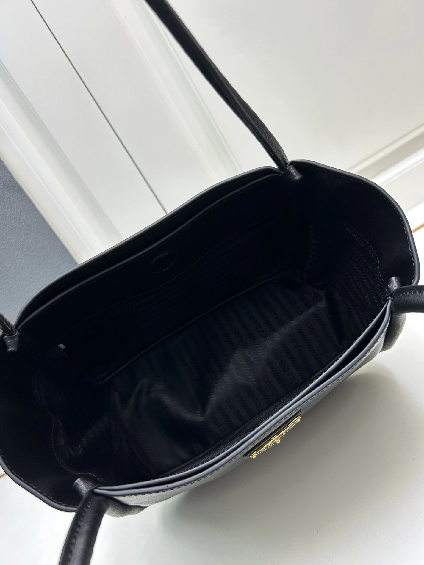 Prada AAA Quality Shoulder Bags For Women Compact 181