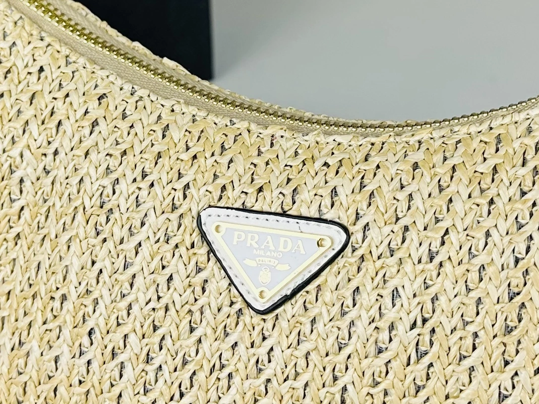 Prada AAA Quality Shoulder Bags For Women Cozy 3570