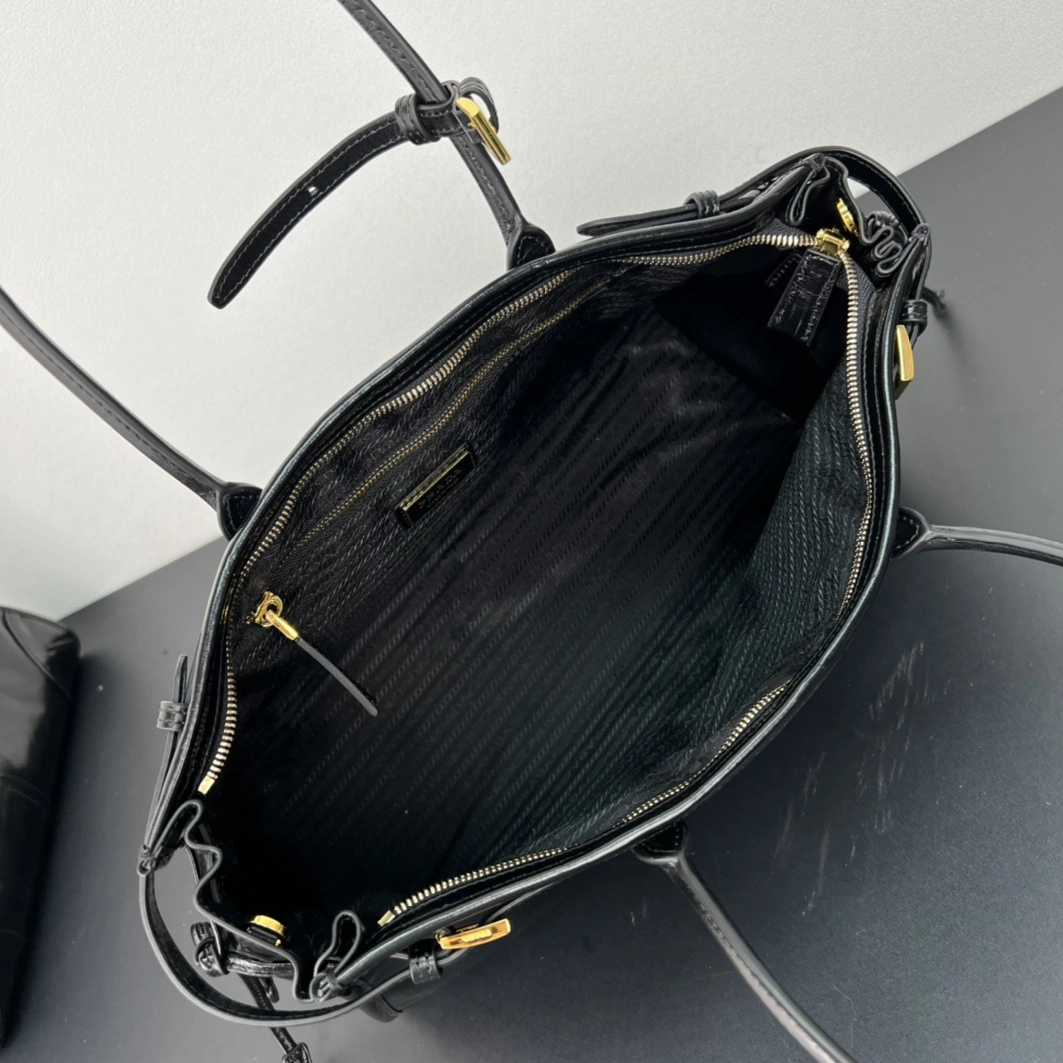 Prada AAA Quality Shoulder Bags For Women Cozy 8199