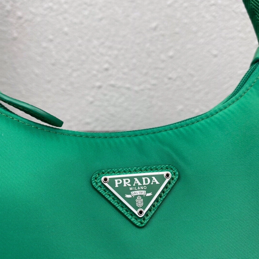 Prada AAA Quality Shoulder Bags For Women Elegant 4235